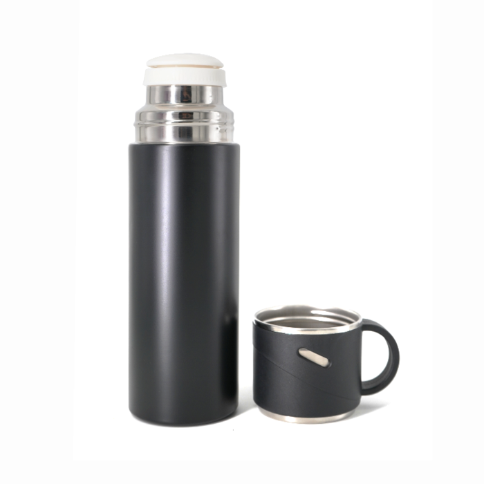 UMA0554 Double layered handle insulated cup
