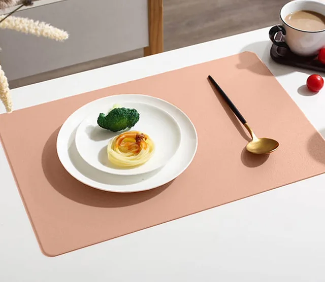 UP40002 Stain-Resistant Faux Leather Outdoor Placemat